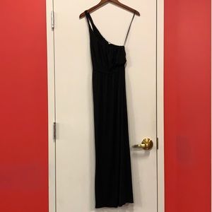One shoulder black dress